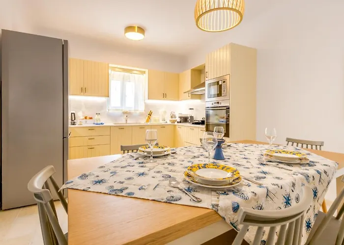 Anneza Nikola Angairiá